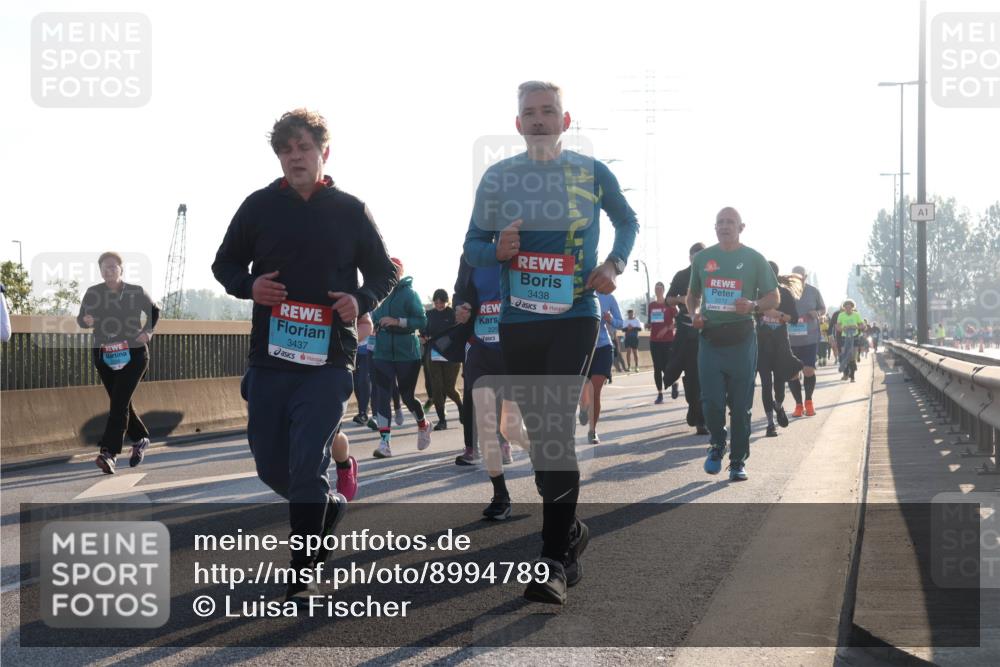 03.10.2025 - Köhlbrandbrückenlauf Luisa Fischer http://msf.ph/oto/8994789 03.10.2025 10:24:27 Position 3 3437, 3438, 2272, 1 meine-sportfotos.de