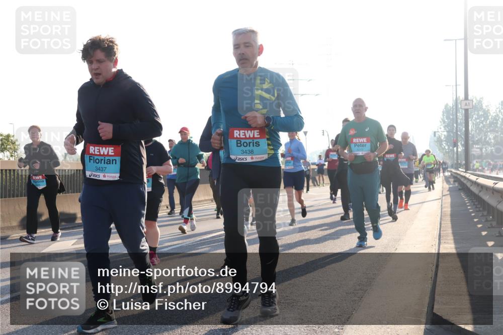 03.10.2025 - Köhlbrandbrückenlauf Luisa Fischer http://msf.ph/oto/8994794 03.10.2025 10:24:27 Position 3 3437, 3438, 2272, 1 meine-sportfotos.de