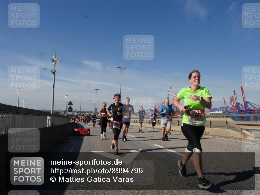 03.10.2025 - Köhlbrandbrückenlauf Matties Gatica Varas http://msf.ph/oto/8994796 03.10.2025 12:48:58 Position 2 4620 meine-sportfotos.de
