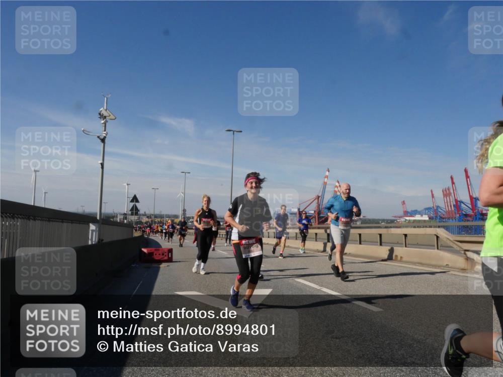 03.10.2025 - Köhlbrandbrückenlauf Matties Gatica Varas http://msf.ph/oto/8994801 03.10.2025 12:48:58 Position 2  meine-sportfotos.de