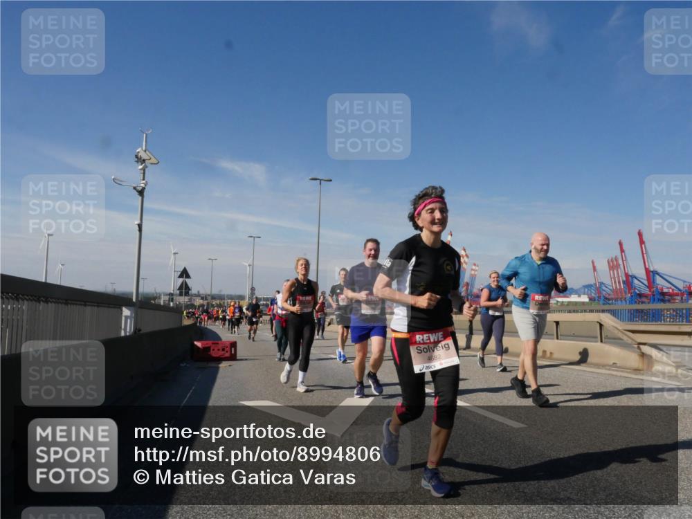 03.10.2025 - Köhlbrandbrückenlauf Matties Gatica Varas http://msf.ph/oto/8994806 03.10.2025 12:48:59 Position 2 4682 meine-sportfotos.de