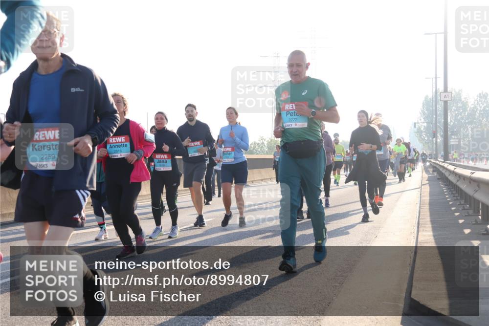 03.10.2025 - Köhlbrandbrückenlauf Luisa Fischer http://msf.ph/oto/8994807 03.10.2025 10:24:29 Position 3 2259, 2516, 1819, 2272, 1 meine-sportfotos.de