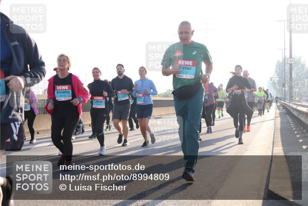 03.10.2025 - Köhlbrandbrückenlauf Luisa Fischer http://msf.ph/oto/8994809 03.10.2025 10:24:29 Position 3 2516, 1819, 3819, 2272, 1 meine-sportfotos.de