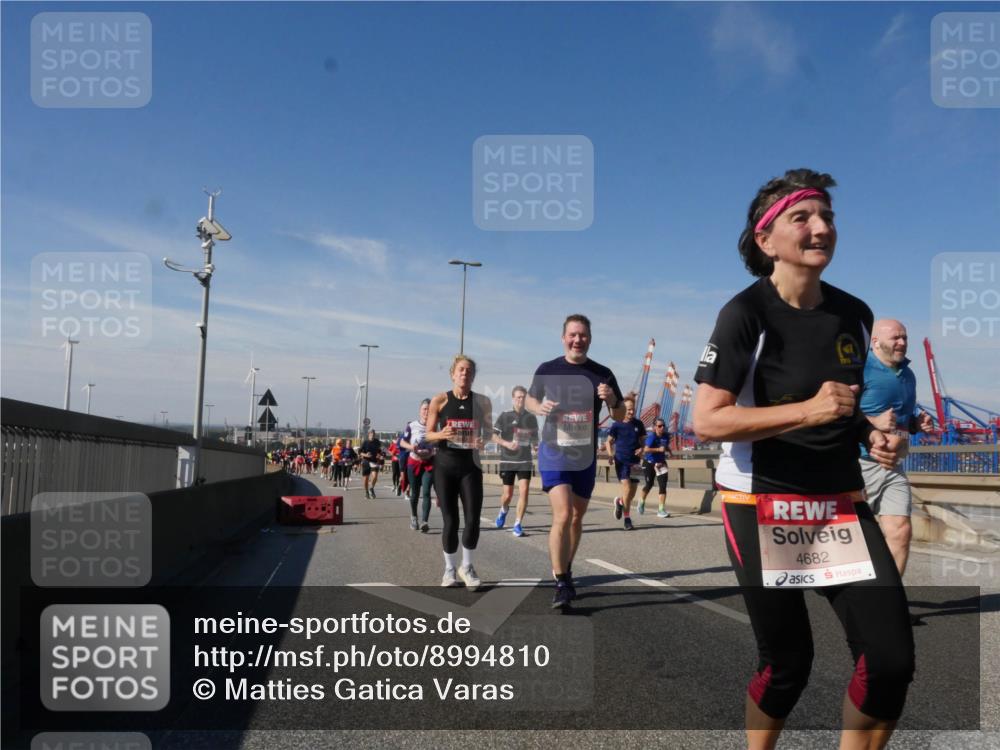 03.10.2025 - Köhlbrandbrückenlauf Matties Gatica Varas http://msf.ph/oto/8994810 03.10.2025 12:49:00 Position 2 4682 meine-sportfotos.de