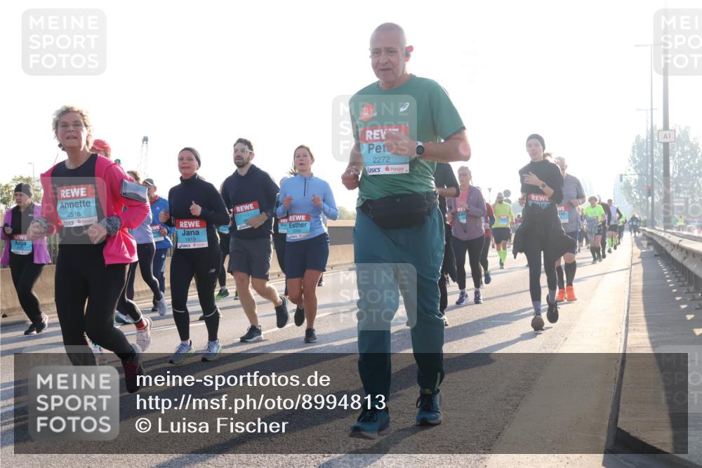 03.10.2025 - Köhlbrandbrückenlauf Luisa Fischer http://msf.ph/oto/8994813 03.10.2025 10:24:29 Position 3 2516, 1819, 2763, 2272, 1 meine-sportfotos.de