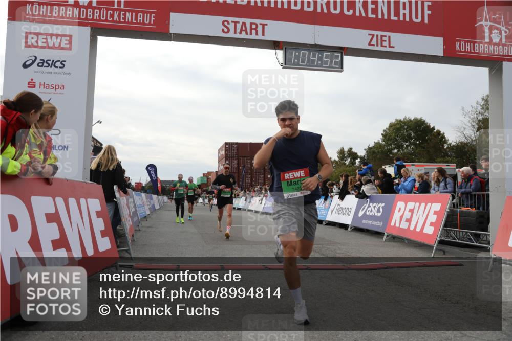 03.10.2025 - Köhlbrandbrückenlauf Yannick Fuchs http://msf.ph/oto/8994814 03.10.2025 16:04:50 Ziel 7006, 7132, 7222, 7425, 7513, 7568, 8254, 9176, 9584 meine-sportfotos.de