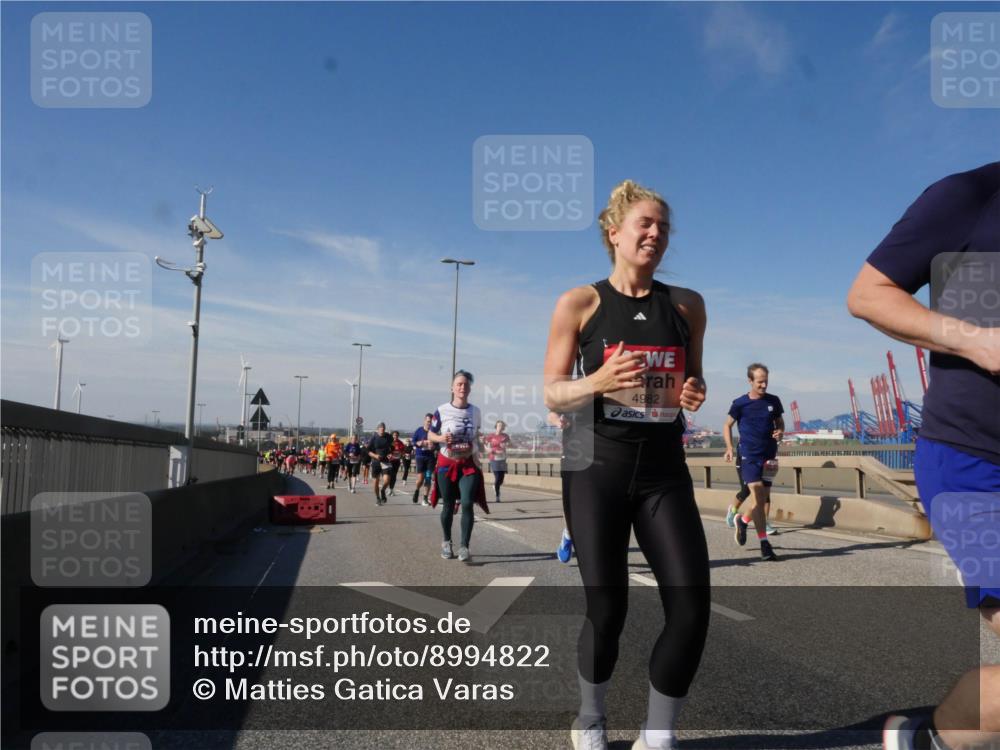 03.10.2025 - Köhlbrandbrückenlauf Matties Gatica Varas http://msf.ph/oto/8994822 03.10.2025 12:49:01 Position 2 4982 meine-sportfotos.de