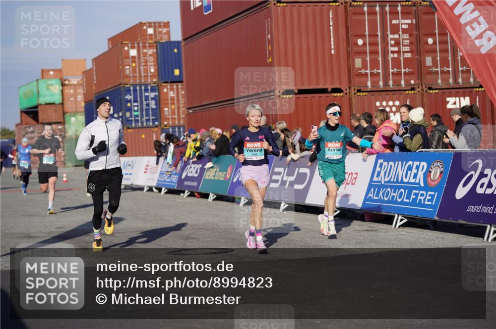 03.10.2025 - Köhlbrandbrückenlauf Michael Burmester http://msf.ph/oto/8994823 03.10.2025 09:56:50 Ziel 1050, 1068, 1086, 1196, 1275, 2844, 2955, 3491, 3531 meine-sportfotos.de