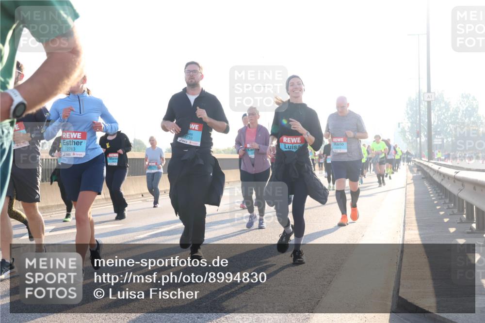 03.10.2025 - Köhlbrandbrückenlauf Luisa Fischer http://msf.ph/oto/8994830 03.10.2025 10:24:31 Position 3 2763, 3733 meine-sportfotos.de