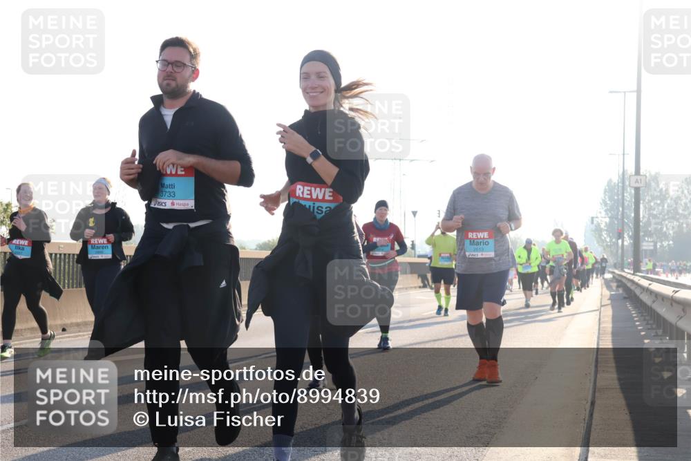 03.10.2025 - Köhlbrandbrückenlauf Luisa Fischer http://msf.ph/oto/8994839 03.10.2025 10:24:32 Position 3 3733, 2513, 1 meine-sportfotos.de