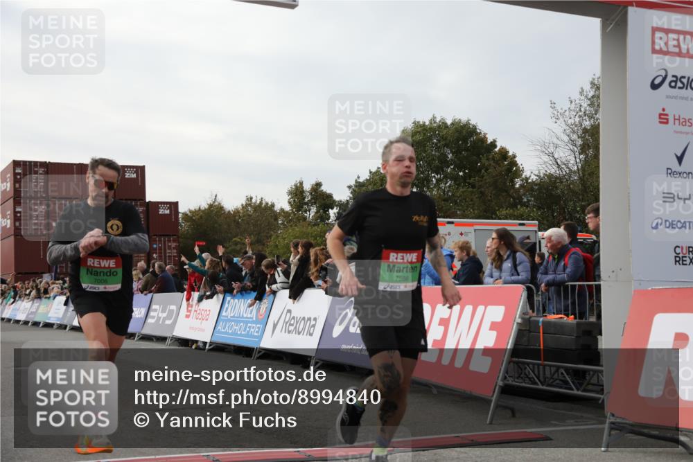 03.10.2025 - Köhlbrandbrückenlauf Yannick Fuchs http://msf.ph/oto/8994840 03.10.2025 16:04:51 Ziel 7006, 7132, 7222, 7425, 7513, 7568, 8254, 9176, 9584 meine-sportfotos.de
