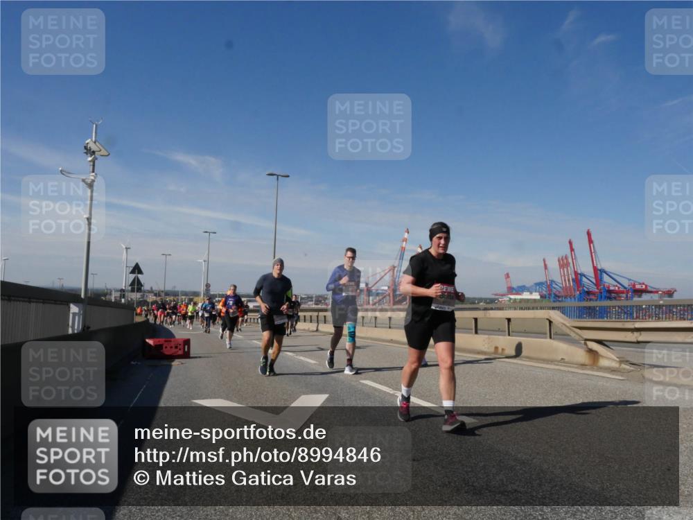 03.10.2025 - Köhlbrandbrückenlauf Matties Gatica Varas http://msf.ph/oto/8994846 03.10.2025 12:49:04 Position 2  meine-sportfotos.de
