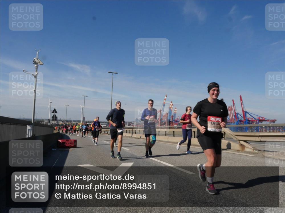 03.10.2025 - Köhlbrandbrückenlauf Matties Gatica Varas http://msf.ph/oto/8994851 03.10.2025 12:49:05 Position 2 6712 meine-sportfotos.de