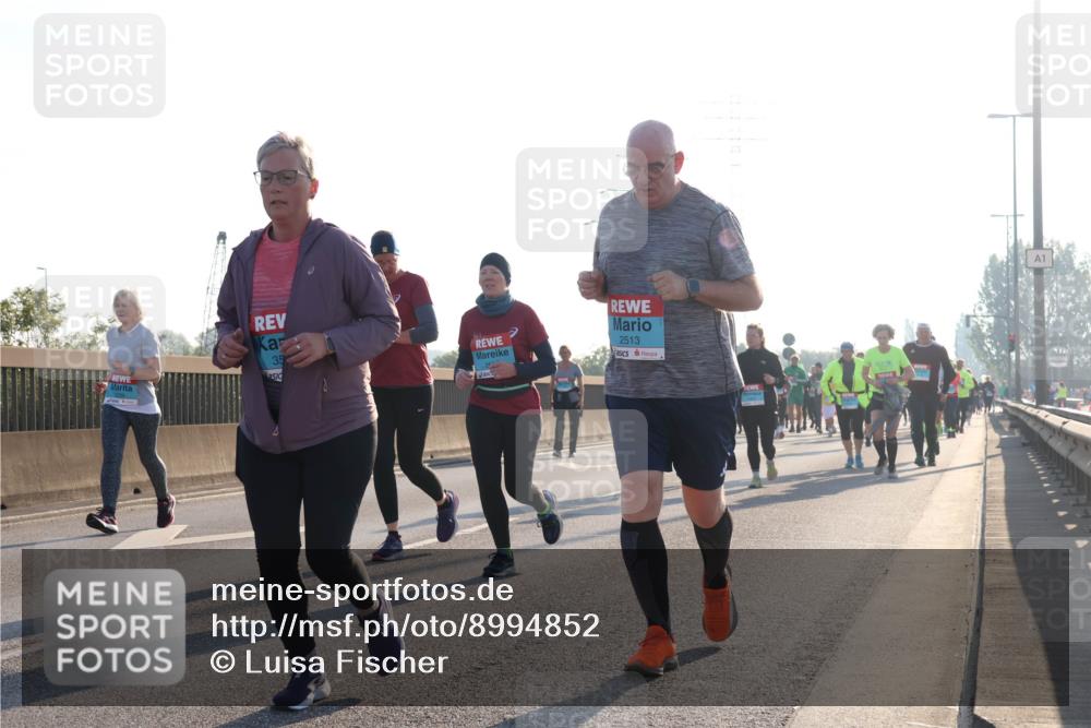03.10.2025 - Köhlbrandbrückenlauf Luisa Fischer http://msf.ph/oto/8994852 03.10.2025 10:24:33 Position 3 2513, 35, 1 meine-sportfotos.de