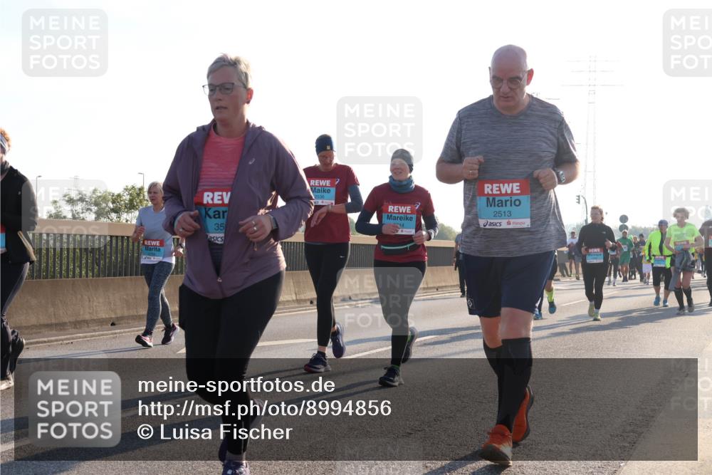 03.10.2025 - Köhlbrandbrückenlauf Luisa Fischer http://msf.ph/oto/8994856 03.10.2025 10:24:33 Position 3 35, 14, 2513 meine-sportfotos.de