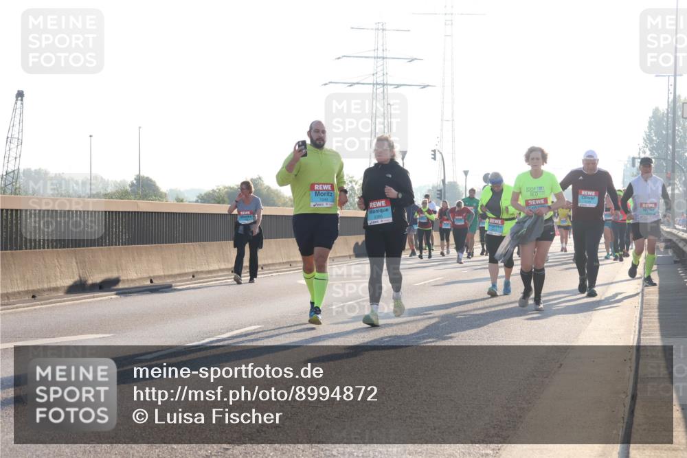 03.10.2025 - Köhlbrandbrückenlauf Luisa Fischer http://msf.ph/oto/8994872 03.10.2025 10:24:35 Position 3 1949, 2385 meine-sportfotos.de