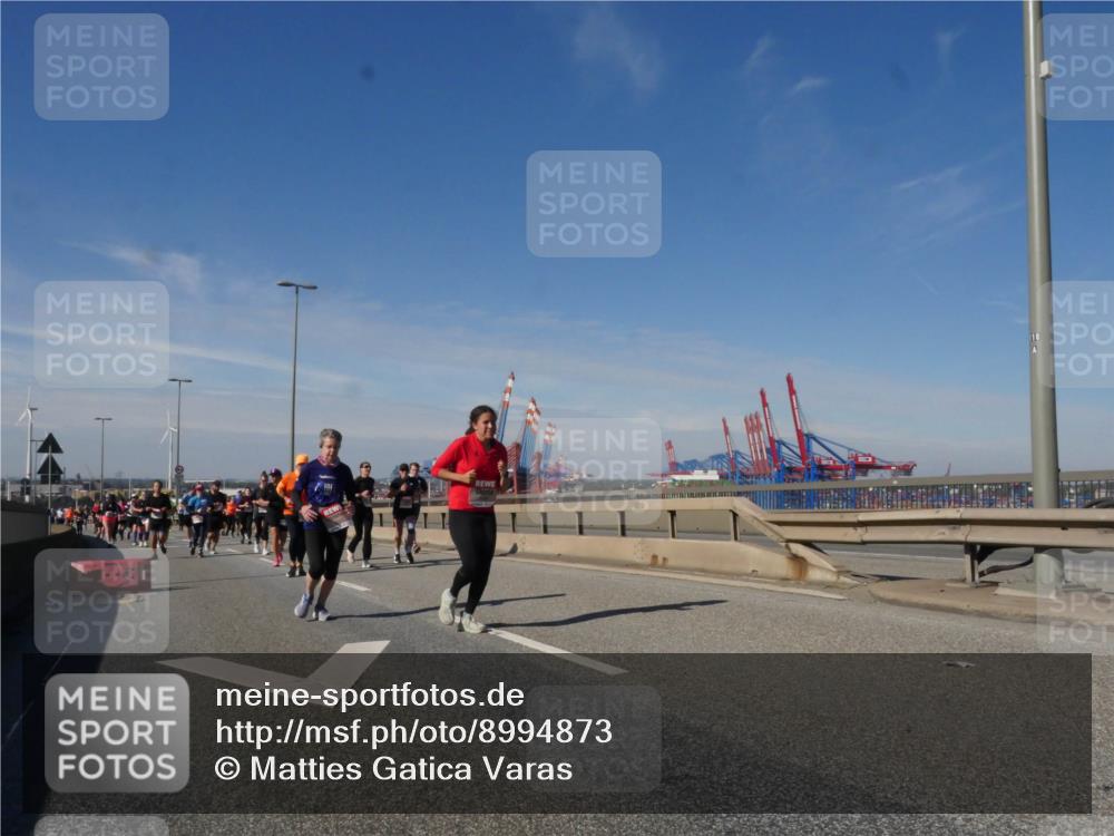 03.10.2025 - Köhlbrandbrückenlauf Matties Gatica Varas http://msf.ph/oto/8994873 03.10.2025 12:49:07 Position 2  meine-sportfotos.de