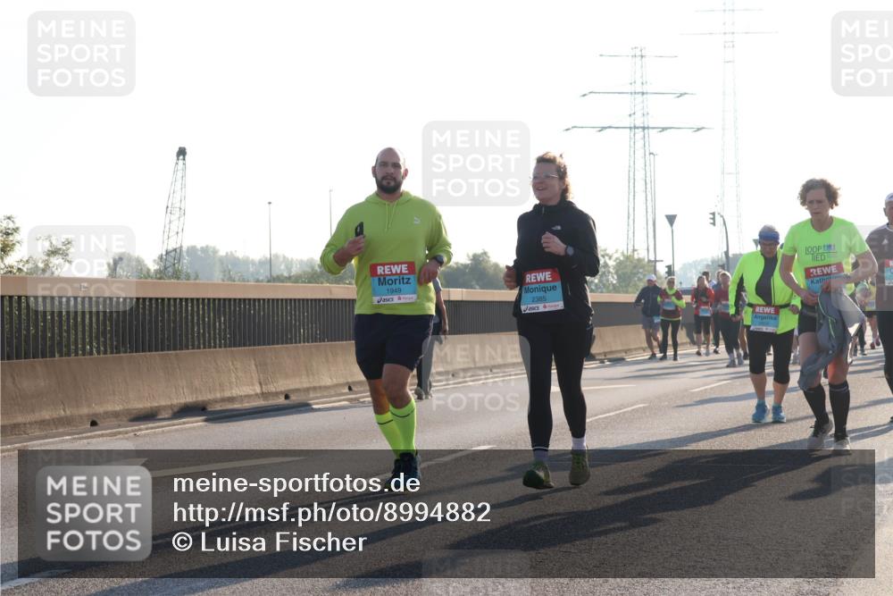 03.10.2025 - Köhlbrandbrückenlauf Luisa Fischer http://msf.ph/oto/8994882 03.10.2025 10:24:36 Position 3 1949, 2385 meine-sportfotos.de