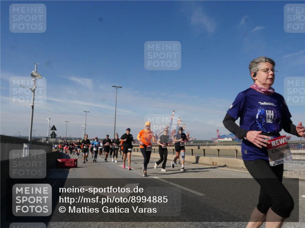 03.10.2025 - Köhlbrandbrückenlauf Matties Gatica Varas http://msf.ph/oto/8994885 03.10.2025 12:49:10 Position 2 5694 meine-sportfotos.de