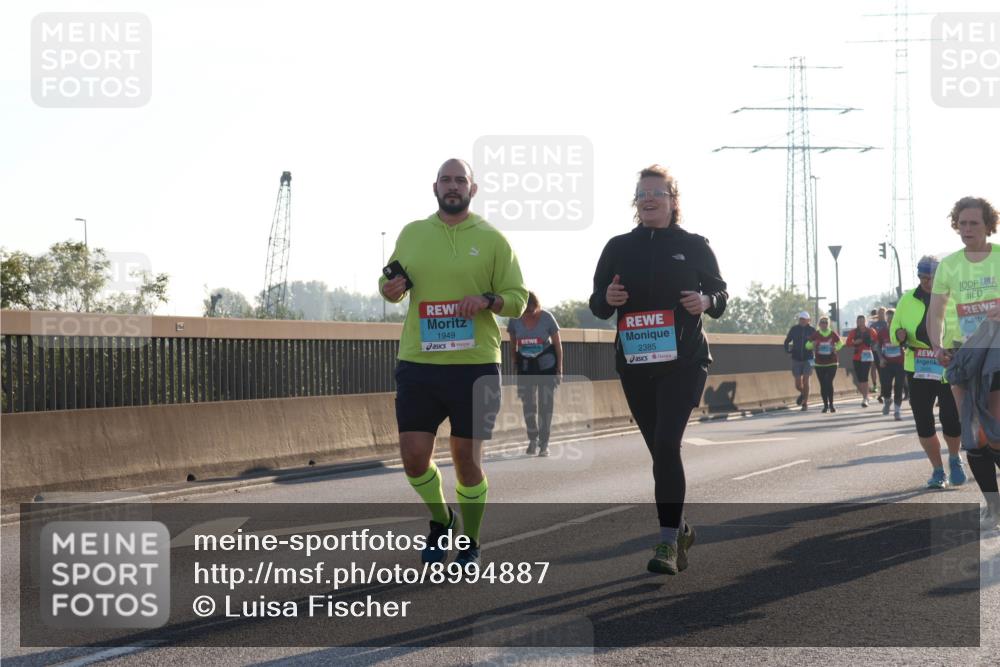 03.10.2025 - Köhlbrandbrückenlauf Luisa Fischer http://msf.ph/oto/8994887 03.10.2025 10:24:37 Position 3 1949, 2385 meine-sportfotos.de
