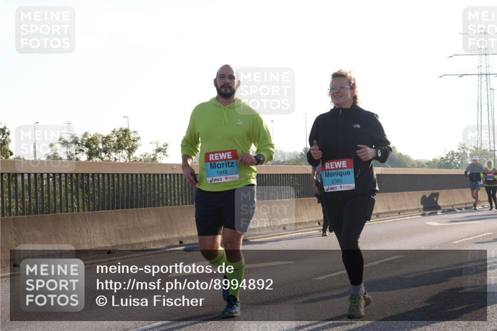 03.10.2025 - Köhlbrandbrückenlauf Luisa Fischer http://msf.ph/oto/8994892 03.10.2025 10:24:37 Position 3 1949, 2385 meine-sportfotos.de