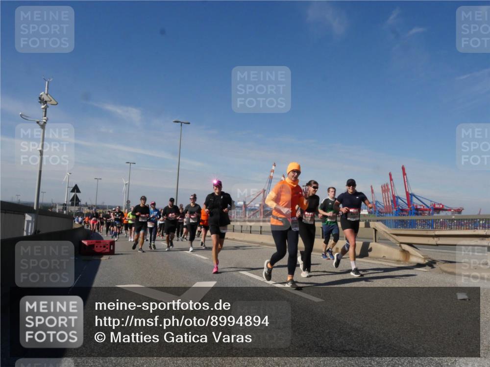 03.10.2025 - Köhlbrandbrückenlauf Matties Gatica Varas http://msf.ph/oto/8994894 03.10.2025 12:49:11 Position 2  meine-sportfotos.de