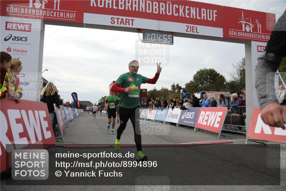 03.10.2025 - Köhlbrandbrückenlauf Yannick Fuchs http://msf.ph/oto/8994896 03.10.2025 16:04:53 Ziel 7006, 7132, 7168, 7222, 7270, 7425, 7513, 7568, 9176, 9584 meine-sportfotos.de