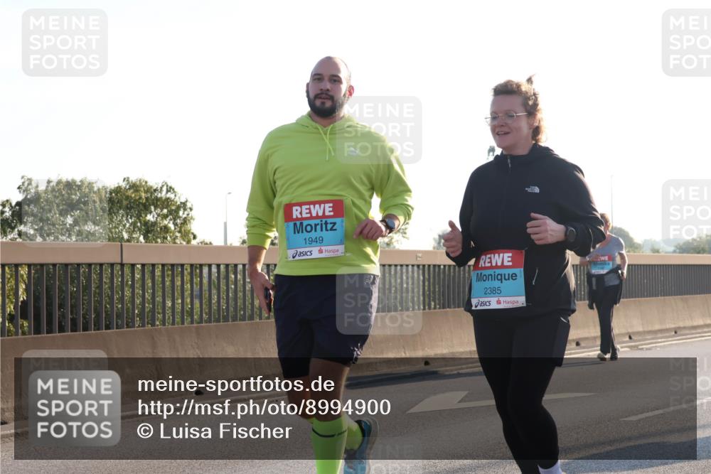 03.10.2025 - Köhlbrandbrückenlauf Luisa Fischer http://msf.ph/oto/8994900 03.10.2025 10:24:38 Position 3 1949, 2385 meine-sportfotos.de