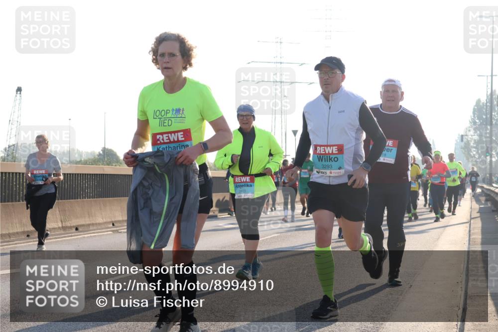 03.10.2025 - Köhlbrandbrückenlauf Luisa Fischer http://msf.ph/oto/8994910 03.10.2025 10:24:39 Position 3 2603, 3293, 18 meine-sportfotos.de