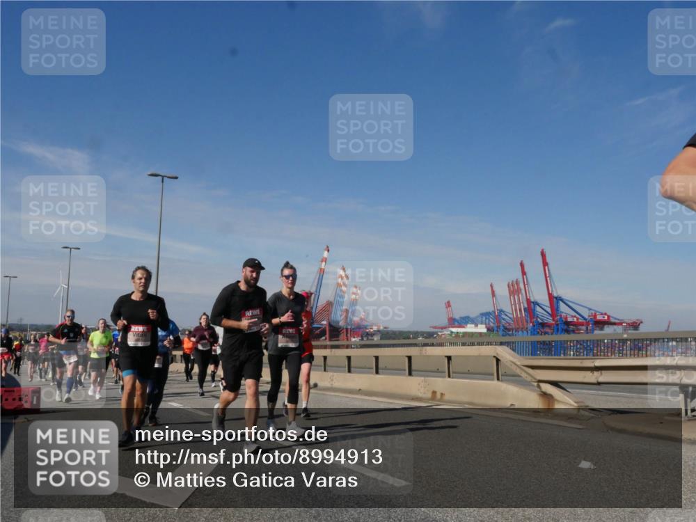 03.10.2025 - Köhlbrandbrückenlauf Matties Gatica Varas http://msf.ph/oto/8994913 03.10.2025 12:49:13 Position 2  meine-sportfotos.de
