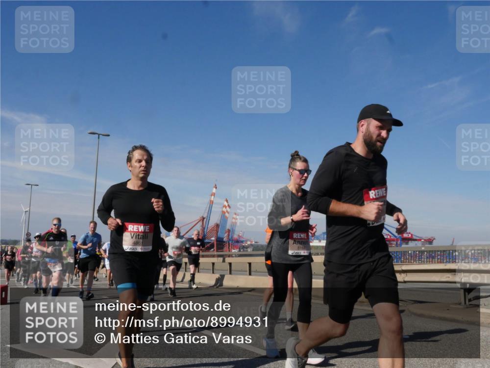 03.10.2025 - Köhlbrandbrückenlauf Matties Gatica Varas http://msf.ph/oto/8994931 03.10.2025 12:49:14 Position 2 4861, 5168 meine-sportfotos.de