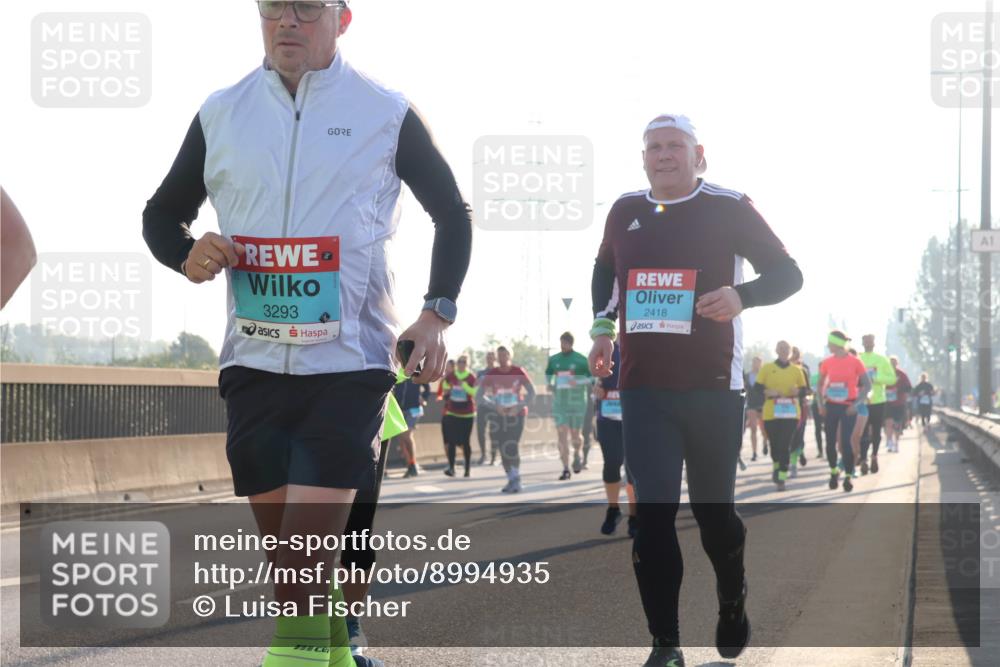 03.10.2025 - Köhlbrandbrückenlauf Luisa Fischer http://msf.ph/oto/8994935 03.10.2025 10:24:40 Position 3 3293, 2418 meine-sportfotos.de