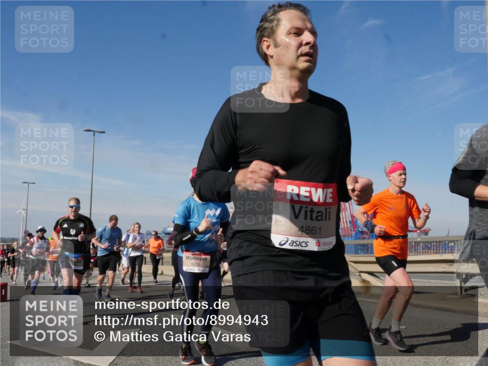 03.10.2025 - Köhlbrandbrückenlauf Matties Gatica Varas http://msf.ph/oto/8994943 03.10.2025 12:49:15 Position 2 4333, 4861 meine-sportfotos.de