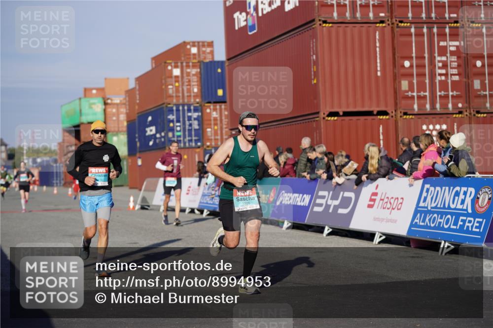03.10.2025 - Köhlbrandbrückenlauf Michael Burmester http://msf.ph/oto/8994953 03.10.2025 09:57:00 Ziel 1068, 1090, 1196, 1550, 2955, 3205, 3270, 3414 meine-sportfotos.de