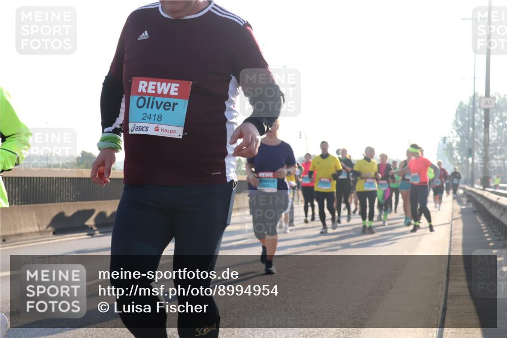 03.10.2025 - Köhlbrandbrückenlauf Luisa Fischer http://msf.ph/oto/8994954 03.10.2025 10:24:41 Position 3 2418, 5, 1 meine-sportfotos.de