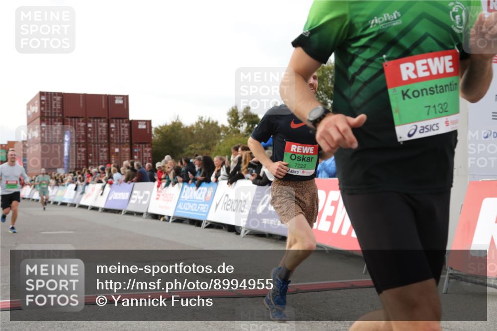 03.10.2025 - Köhlbrandbrückenlauf Yannick Fuchs http://msf.ph/oto/8994955 03.10.2025 16:04:56 Ziel 7132, 7168, 7222, 7270, 7428, 9176, 9584 meine-sportfotos.de