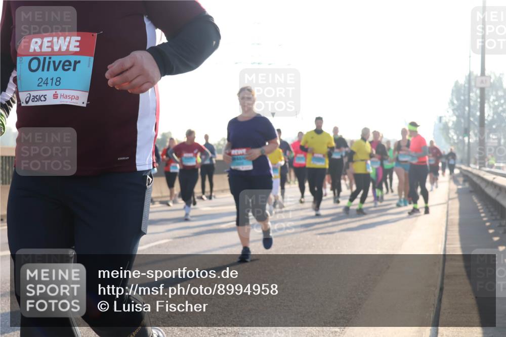 03.10.2025 - Köhlbrandbrückenlauf Luisa Fischer http://msf.ph/oto/8994958 03.10.2025 10:24:42 Position 3 2418 meine-sportfotos.de