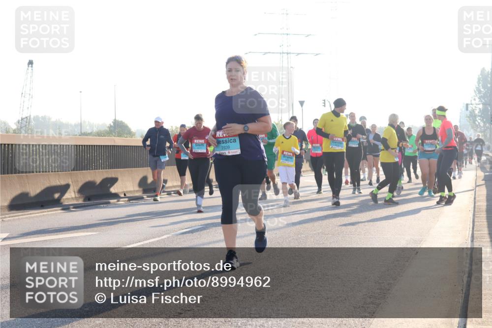 03.10.2025 - Köhlbrandbrückenlauf Luisa Fischer http://msf.ph/oto/8994962 03.10.2025 10:24:42 Position 3 2339 meine-sportfotos.de
