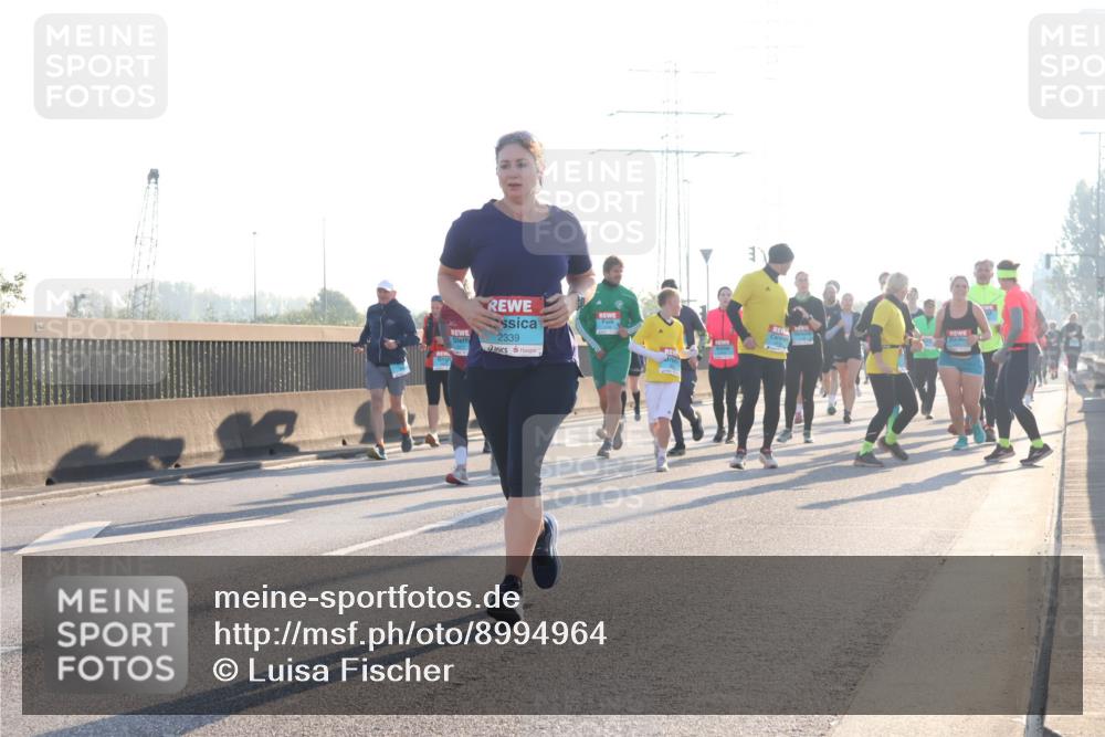 03.10.2025 - Köhlbrandbrückenlauf Luisa Fischer http://msf.ph/oto/8994964 03.10.2025 10:24:43 Position 3 2339 meine-sportfotos.de