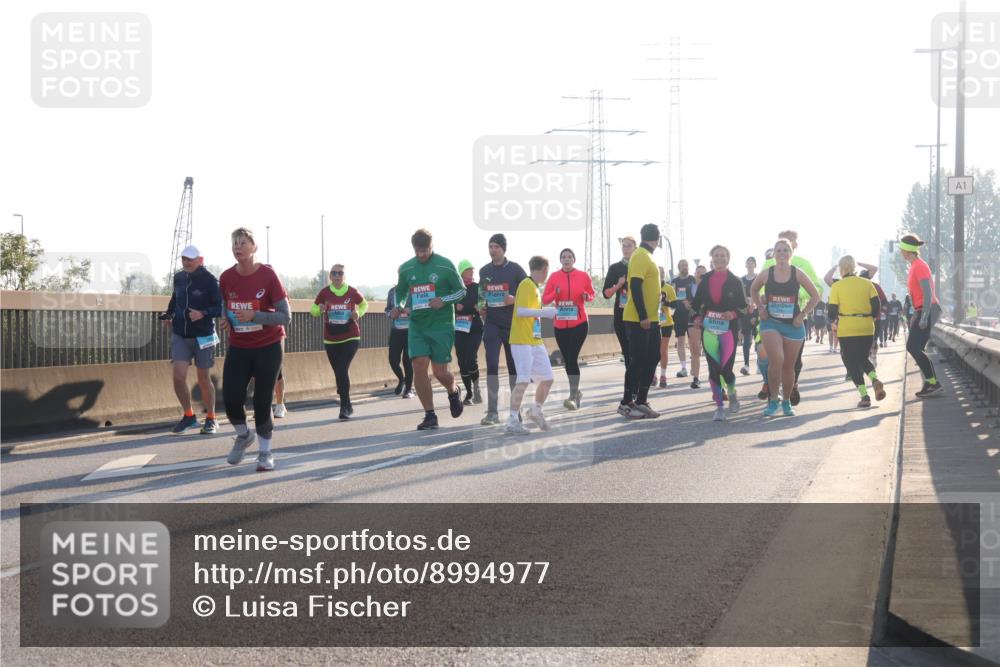 03.10.2025 - Köhlbrandbrückenlauf Luisa Fischer http://msf.ph/oto/8994977 03.10.2025 10:24:45 Position 3 1 meine-sportfotos.de
