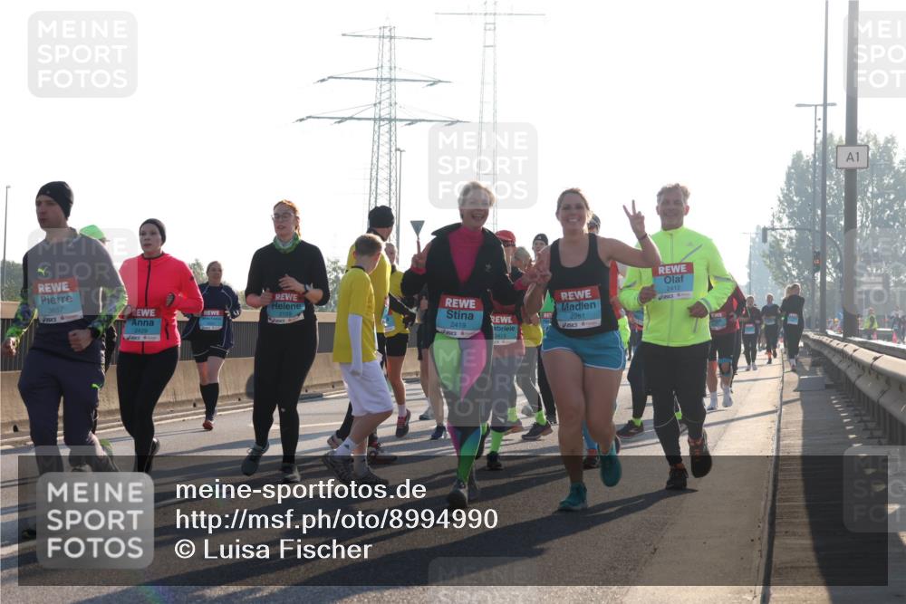 03.10.2025 - Köhlbrandbrückenlauf Luisa Fischer http://msf.ph/oto/8994990 03.10.2025 10:24:46 Position 3 3657, 2429, 2159, 2419, 3413, 2261, 2412, 1 meine-sportfotos.de