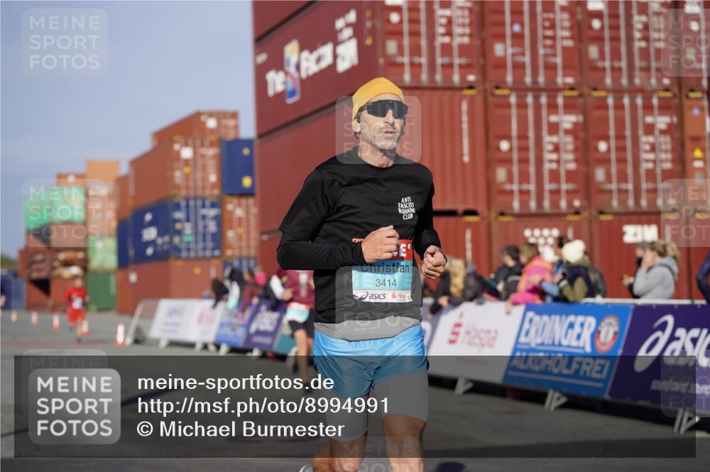 03.10.2025 - Köhlbrandbrückenlauf Michael Burmester http://msf.ph/oto/8994991 03.10.2025 09:57:02 Ziel 1090, 1258, 1550, 2955, 3205, 3270, 3414 meine-sportfotos.de