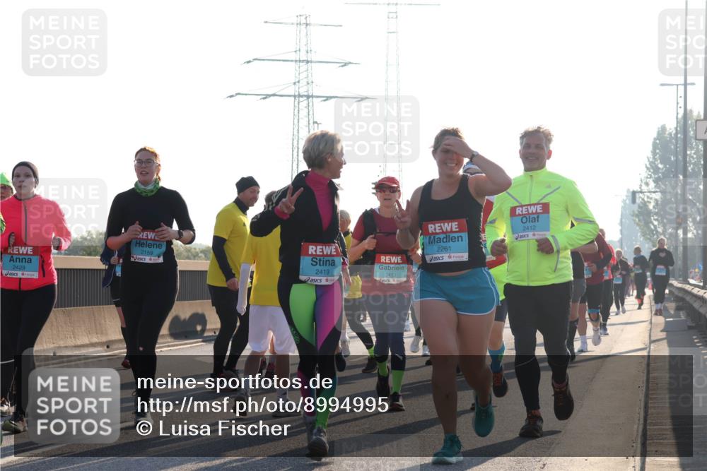 03.10.2025 - Köhlbrandbrückenlauf Luisa Fischer http://msf.ph/oto/8994995 03.10.2025 10:24:47 Position 3 2429, 2159, 2419, 3413, 5, 2261, 2412 meine-sportfotos.de