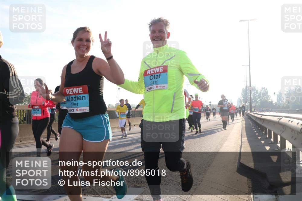 03.10.2025 - Köhlbrandbrückenlauf Luisa Fischer http://msf.ph/oto/8995018 03.10.2025 10:24:50 Position 3 215, 2261, 2412 meine-sportfotos.de