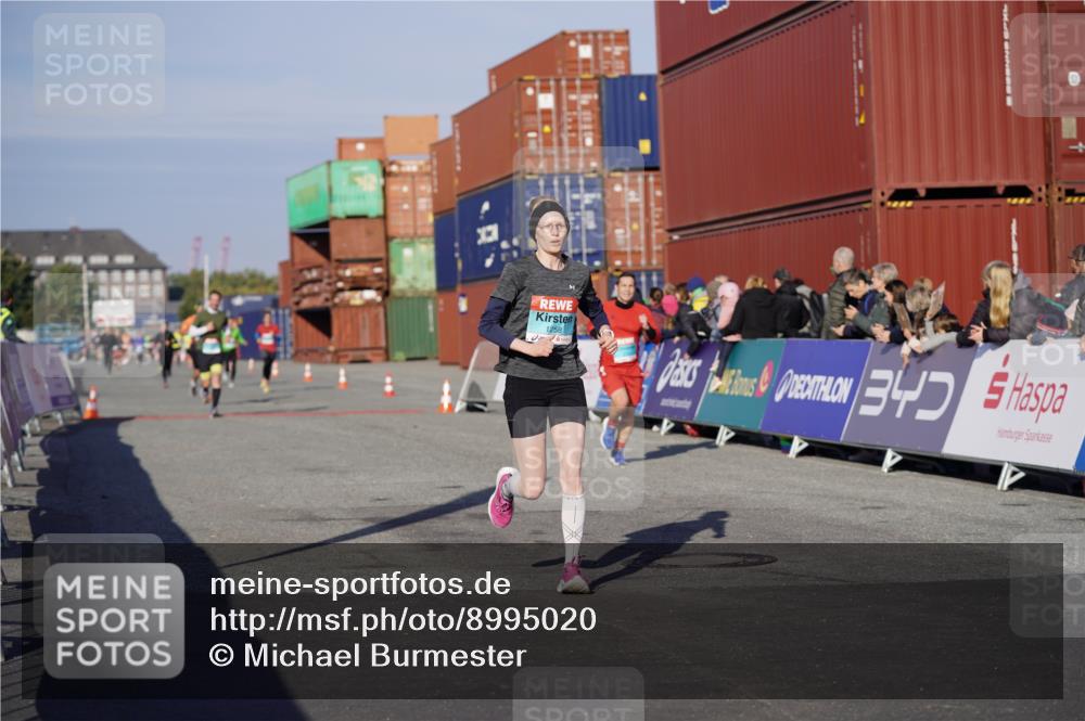 03.10.2025 - Köhlbrandbrückenlauf Michael Burmester http://msf.ph/oto/8995020 03.10.2025 09:57:06 Ziel 1090, 1258, 3205, 3414, 3705 meine-sportfotos.de