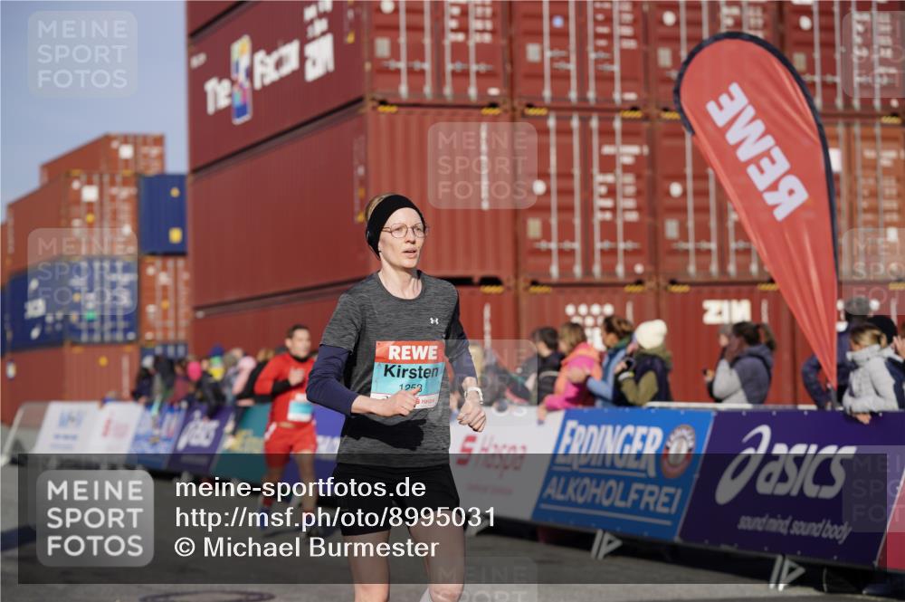 03.10.2025 - Köhlbrandbrückenlauf Michael Burmester http://msf.ph/oto/8995031 03.10.2025 09:57:07 Ziel 1090, 1180, 1258, 3414, 3705 meine-sportfotos.de