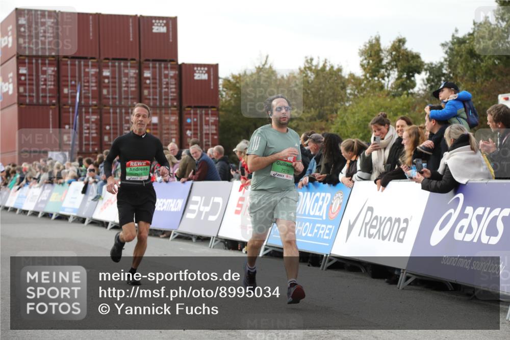 03.10.2025 - Köhlbrandbrückenlauf Yannick Fuchs http://msf.ph/oto/8995034 03.10.2025 16:05:00 Ziel 7168, 7221, 7239, 7270, 7428, 7448, 7772, 8779, 9191, 9584 meine-sportfotos.de