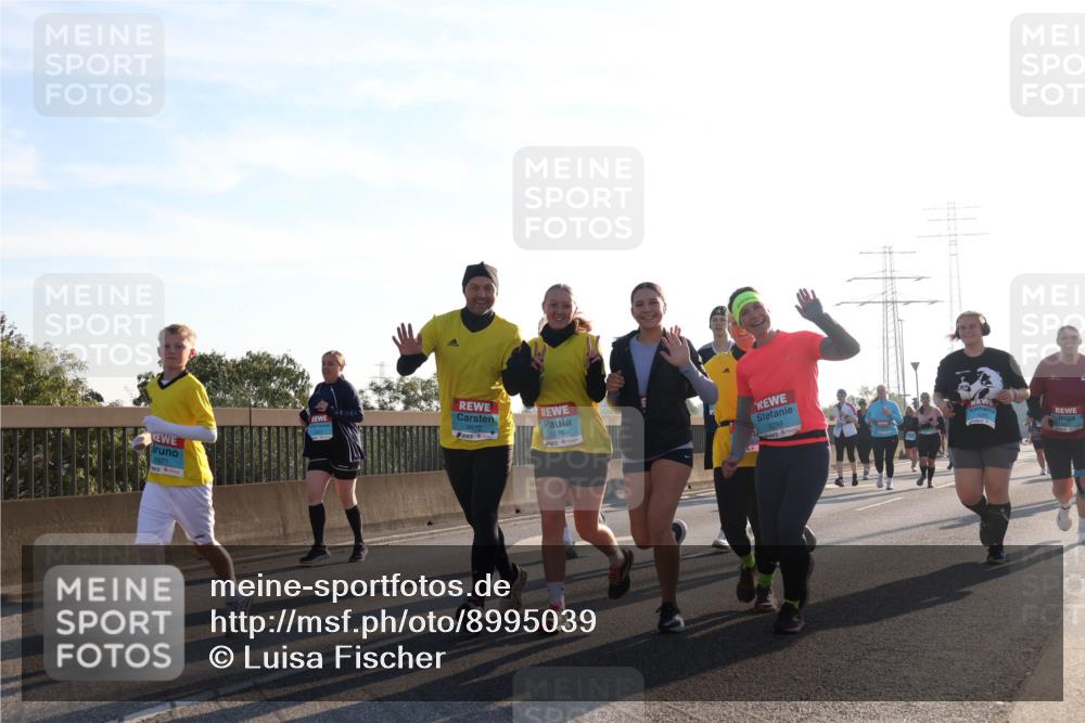 03.10.2025 - Köhlbrandbrückenlauf Luisa Fischer http://msf.ph/oto/8995039 03.10.2025 10:24:53 Position 3 2871, 2875, 2299 meine-sportfotos.de