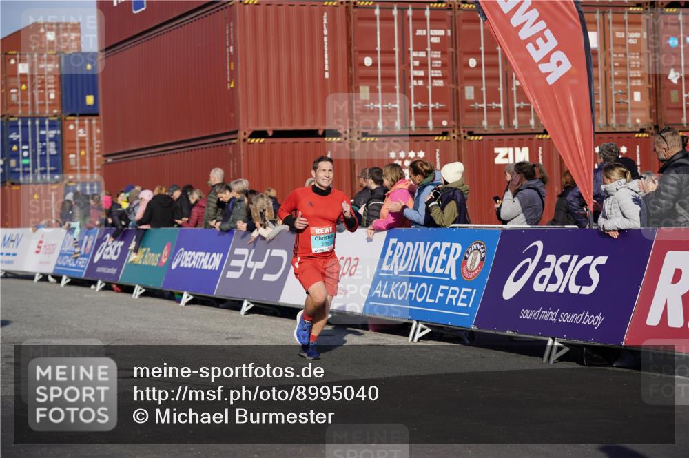 03.10.2025 - Köhlbrandbrückenlauf Michael Burmester http://msf.ph/oto/8995040 03.10.2025 09:57:08 Ziel 1090, 1180, 1258, 3705 meine-sportfotos.de
