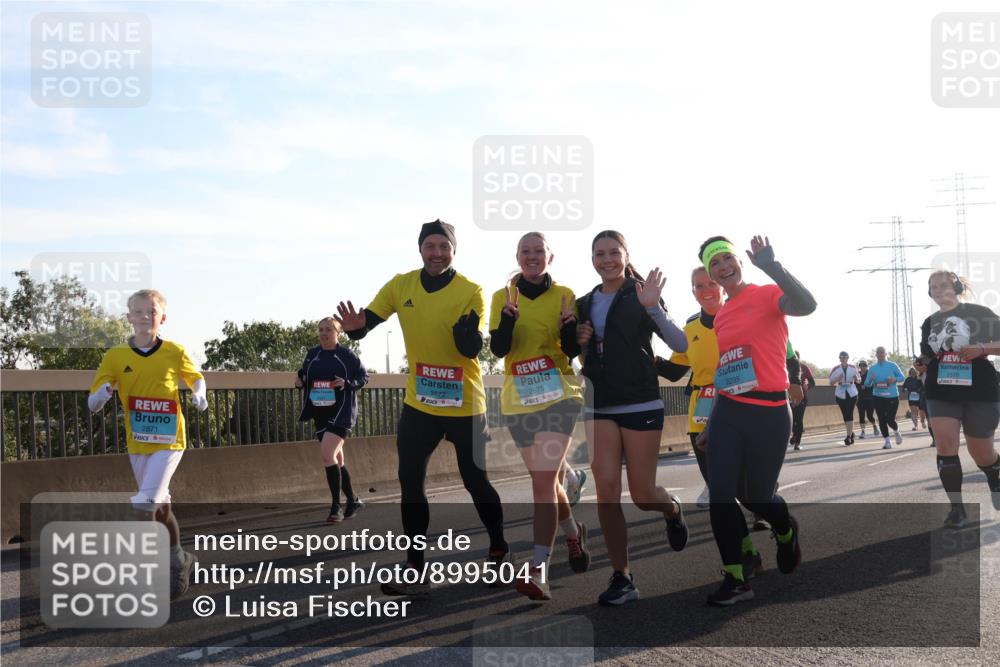 03.10.2025 - Köhlbrandbrückenlauf Luisa Fischer http://msf.ph/oto/8995041 03.10.2025 10:24:53 Position 3 2871, 2875, 2299 meine-sportfotos.de